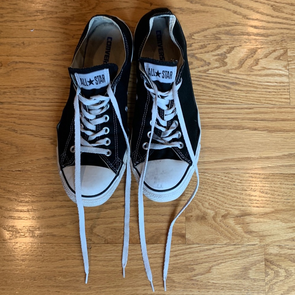 Converse All Star Chucks, Men’s Size 10. gently used with plenty of miles left!